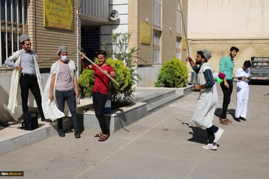 روز دوشنبه 9 اردیبهشت ماه 98 به مناسبت دهه سرآمدی  آموزش  همایش دانشجویی قومیت های دانشگاه فرهنگیان فارس با دعوت از نمایندگانی از سایر دستگاهها برگزار گردید 6