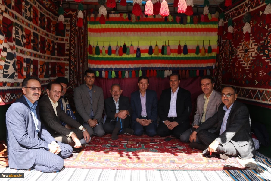 روز دوشنبه 9 اردیبهشت ماه 98 به مناسبت دهه سرآمدی  آموزش  همایش دانشجویی قومیت های دانشگاه فرهنگیان فارس با دعوت از نمایندگانی از سایر دستگاهها برگزار گردید 7