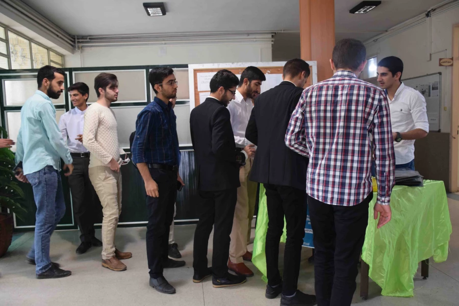 پویش جوانه برگزار شد:
اولین گردهمایی دانشجو معلمان فعال فرهنگی اجتماعی دانشگاه فرهنگیان فارس 3