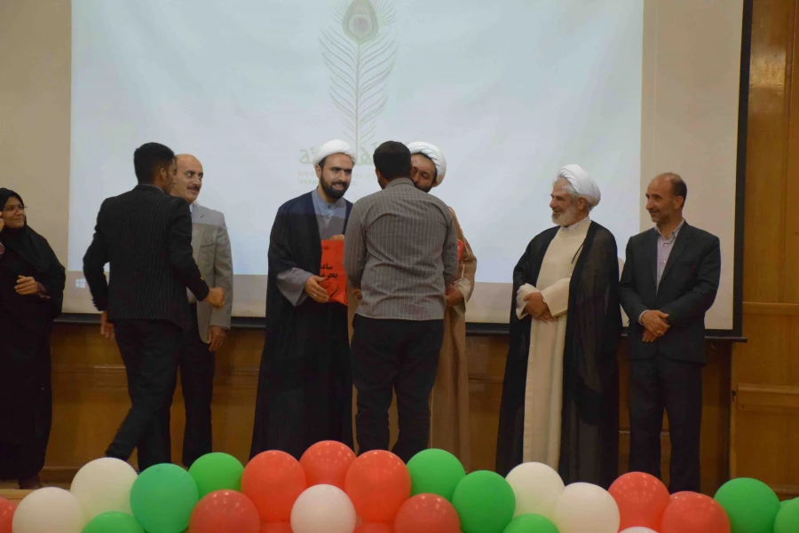 پویش جوانه برگزار شد:
اولین گردهمایی دانشجو معلمان فعال فرهنگی اجتماعی دانشگاه فرهنگیان فارس 11