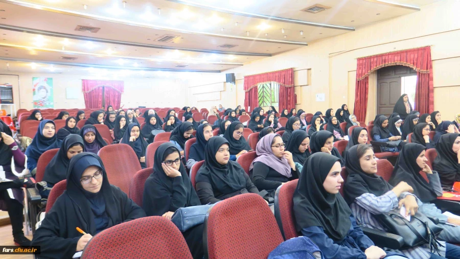 اولین جشنواره دانشگاهی ادبیات کودک و نوجوان پردیس شهید باهنر فارس برگزار گردید
 3