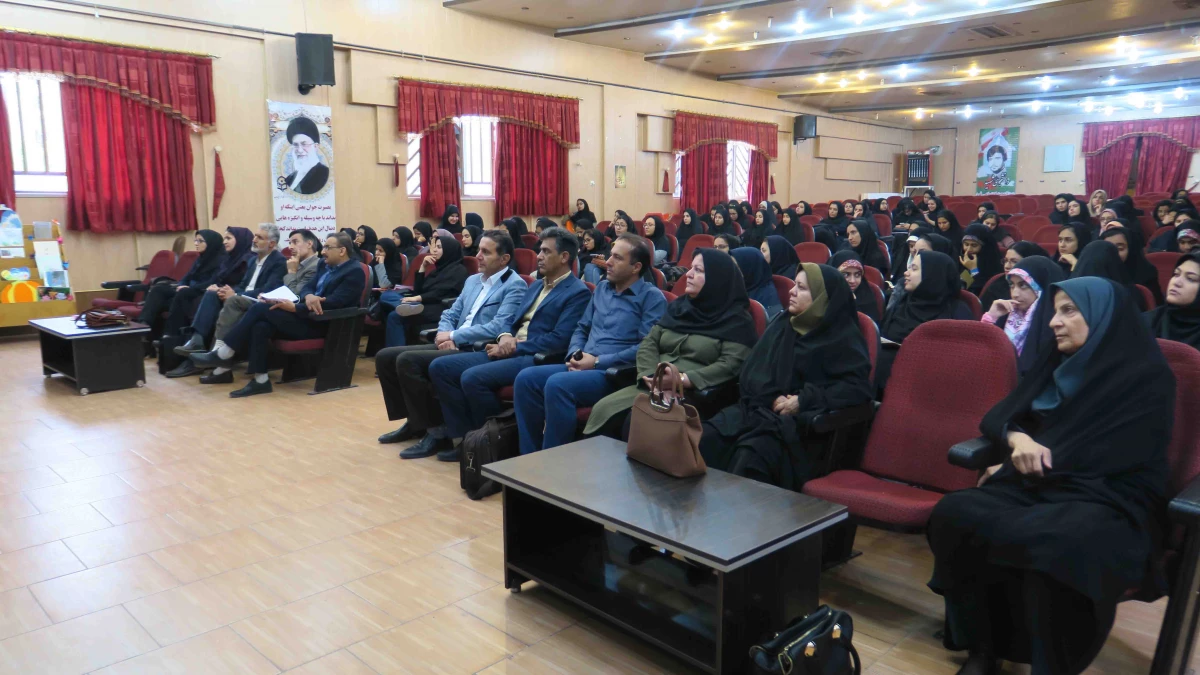 اولین جشنواره دانشگاهی ادبیات کودک و نوجوان پردیس شهید باهنر فارس برگزار گردید
 4