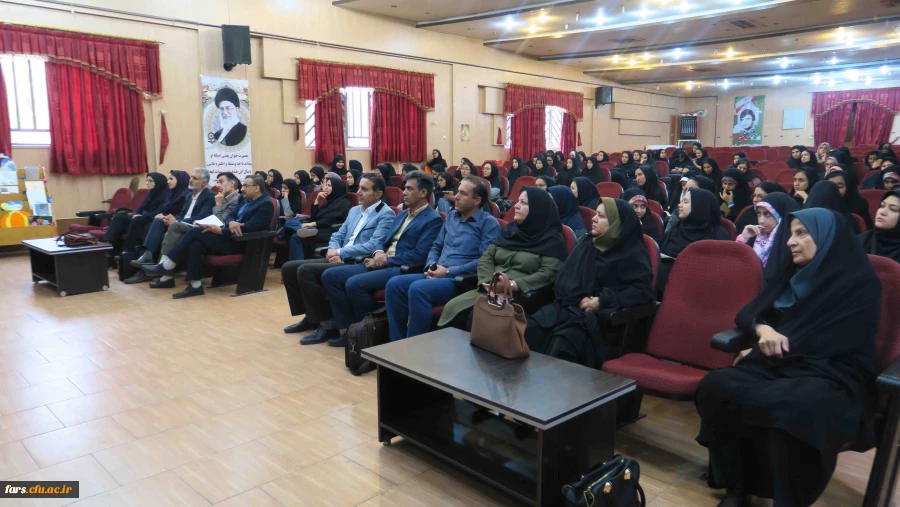 اولین جشنواره دانشگاهی ادبیات کودک و نوجوان پردیس شهید باهنر فارس برگزار گردید
 4