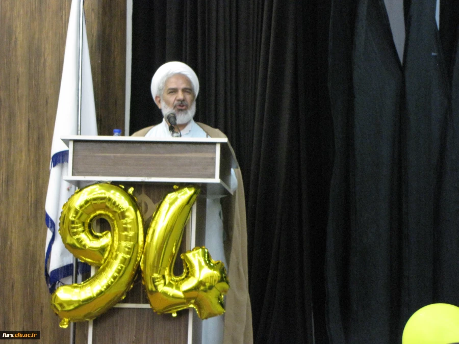 دومین  آیین دانش آموختگی دانشجومعلمان رشته آموزش ابتدایی واحد دانشگاهی زینب کبری(س)کازرون برگزار شد . 4