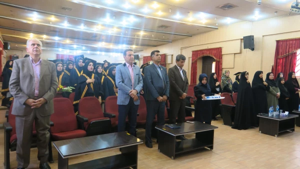 جشن دانش آموختگی دانشجومعلمان ورودی 94 پردیس شهید باهنر فارس برگزار شد
 10