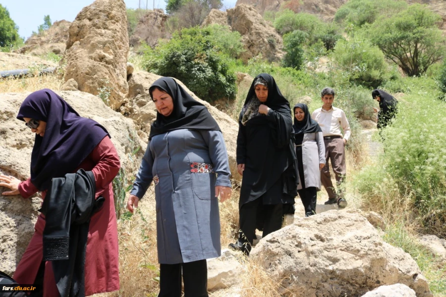 اردوی یک روزه روسای پردیس ها و کارکنان دانشگاه فرهنگیان فارس  به شهر اقلید برگزار شد  8