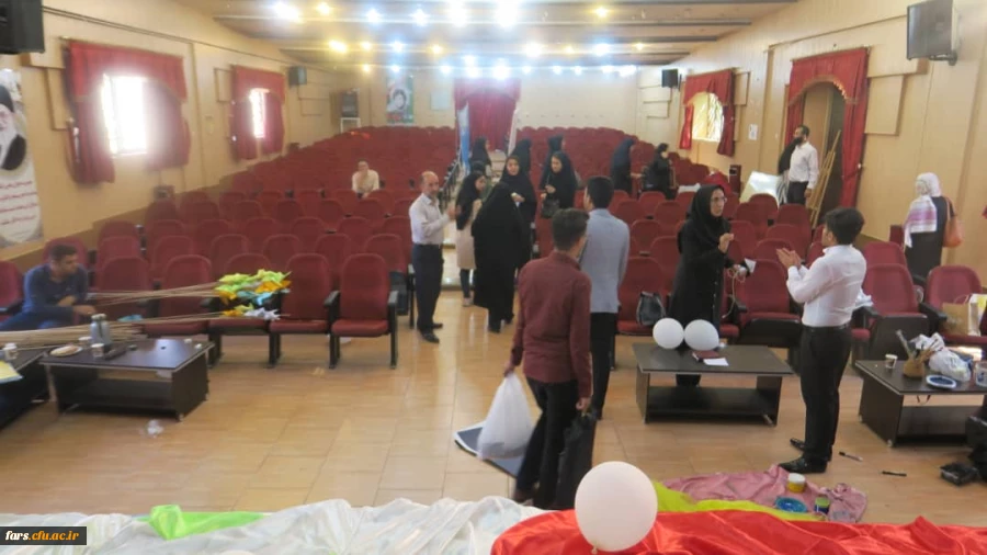 اولین روز برگزاری بیست و نهمین جشنواره فرهنگی (تئاتر و سرود ) دانشگاه فرهنگیان 
شیراز 19 تیرماه 
حضور و پذیرش دانشجویان و جلسه توجیهی دکتر میرمعینی مدیر کل اداره امور فرهنگی با مسولین  (بخش سرود و تئاتر) و سرپرست های گروه های اعزام شده به این جشنواره 9