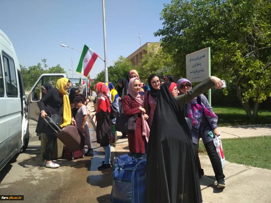 اولین روز برگزاری بیست و نهمین جشنواره فرهنگی (تئاتر و سرود ) دانشگاه فرهنگیان 
شیراز 19 تیرماه 
حضور و پذیرش دانشجویان و جلسه توجیهی دکتر میرمعینی مدیر کل اداره امور فرهنگی با مسولین  (بخش سرود و تئاتر) و سرپرست های گروه های اعزام شده به این جشنواره 13