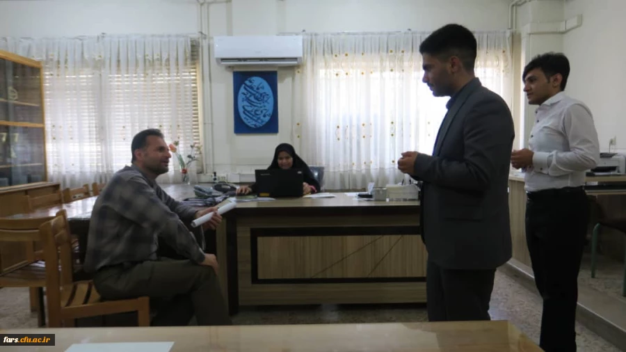 اولین روز برگزاری بیست و نهمین جشنواره فرهنگی (تئاتر و سرود ) دانشگاه فرهنگیان 
شیراز 19 تیرماه 
حضور و پذیرش دانشجویان و جلسه توجیهی دکتر میرمعینی مدیر کل اداره امور فرهنگی با مسولین  (بخش سرود و تئاتر) و سرپرست های گروه های اعزام شده به این جشنواره 14