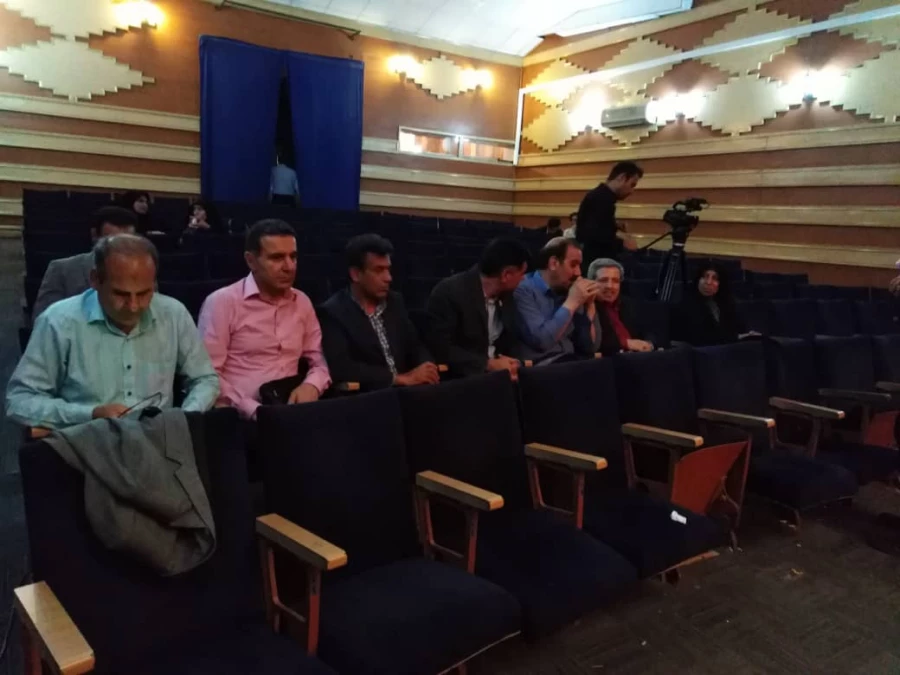 مرحله کشوری بیست و نهمین جشنواره فرهنگی دانشجومعلمان دانشگاه فرهنگیان بخش هنرهای گروهی تئاتر و سرود - روز دوم
 3