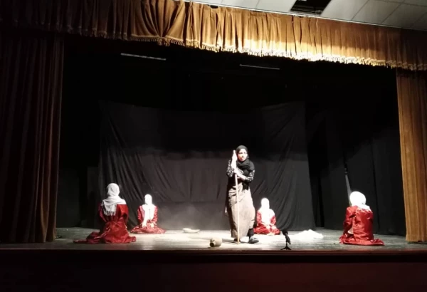 مرحله کشوری بیست و نهمین جشنواره فرهنگی دانشجومعلمان دانشگاه فرهنگیان بخش هنرهای گروهی تئاتر و سرود - روز دوم
 11