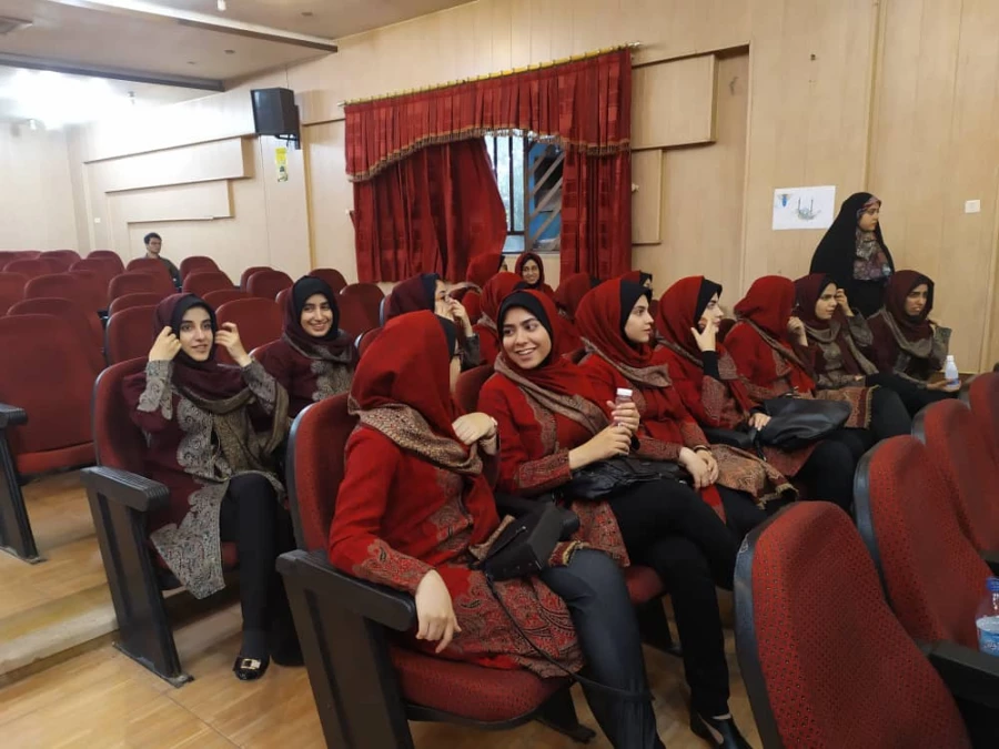 مرحله کشوری بیست و نهمین جشنواره فرهنگی دانشجومعلمان دانشگاه فرهنگیان بخش هنرهای گروهی تئاتر و سرود - روز دوم
 20