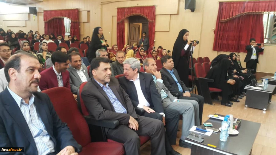 مراسم اختتامیه بیست و نهمین دوره مسابقات فرهنگی دانشجومعلمان دانشگاه فرهنگیان سراسر کشور در بخش هنرهای نمایشی خواهران با معرفی گروه های برتر پایان یافت. 3