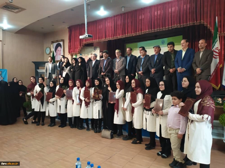 مراسم اختتامیه بیست و نهمین دوره مسابقات فرهنگی دانشجومعلمان دانشگاه فرهنگیان سراسر کشور در بخش هنرهای نمایشی خواهران با معرفی گروه های برتر پایان یافت. 5