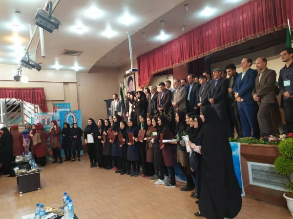 مراسم اختتامیه بیست و نهمین دوره مسابقات فرهنگی دانشجومعلمان دانشگاه فرهنگیان سراسر کشور در بخش هنرهای نمایشی خواهران با معرفی گروه های برتر پایان یافت. 6