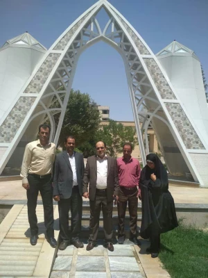 حضور جناب آقای دکتر افلاکی فر بر سر مزار شهدای گمنام و تجدید پیمان با شهیدان 4