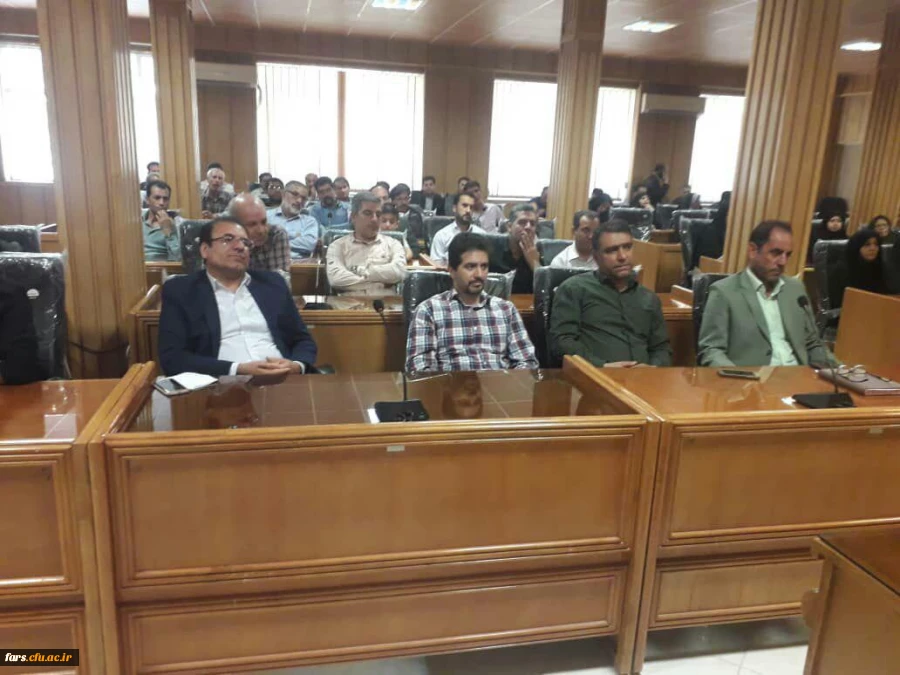 اولین نشست صمیمی جناب آقای دکتر افلاکی فرد مدیریت دانشگاه فرهنگیان فارس با تمامی پرسنل پردیس ها و مراکز  3