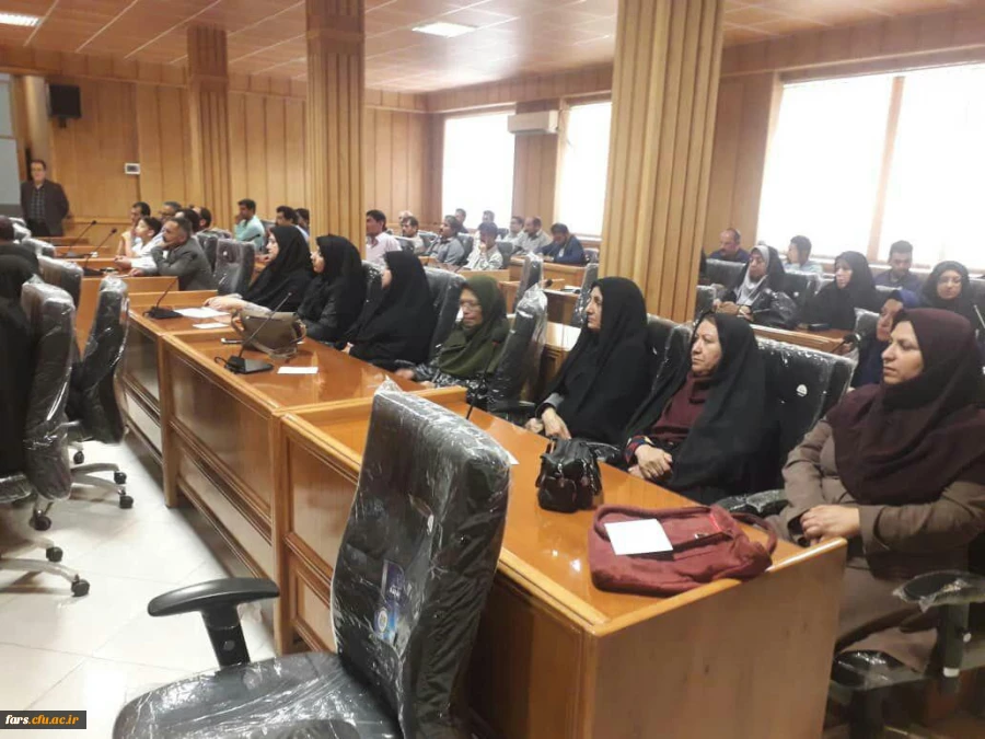 اولین نشست صمیمی جناب آقای دکتر افلاکی فرد مدیریت دانشگاه فرهنگیان فارس با تمامی پرسنل پردیس ها و مراکز  6