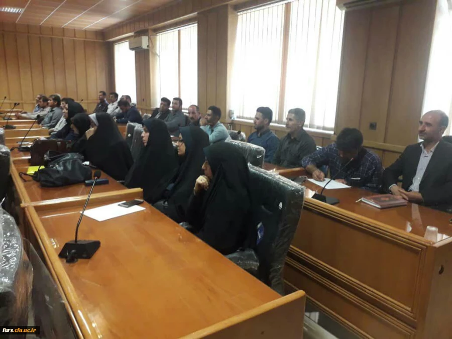 اولین نشست صمیمی جناب آقای دکتر افلاکی فرد مدیریت دانشگاه فرهنگیان فارس با تمامی پرسنل پردیس ها و مراکز  8