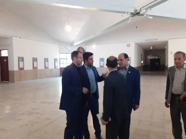 بازدید جناب آقای دکتر افلاکی فرد از روند آماده سازی عمرانی بلوکهای مرکز شهید مطهری آباریک 3