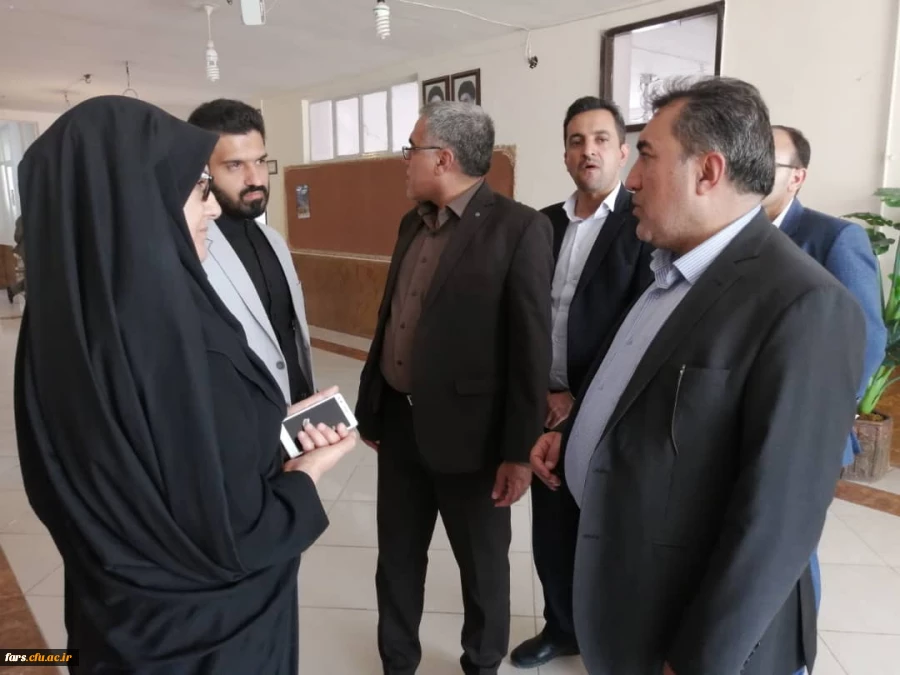 بازدید جناب آقای نجفی مدیر کل محترم آموزش و پرورش از مرکز زینب کبری کازرون 3