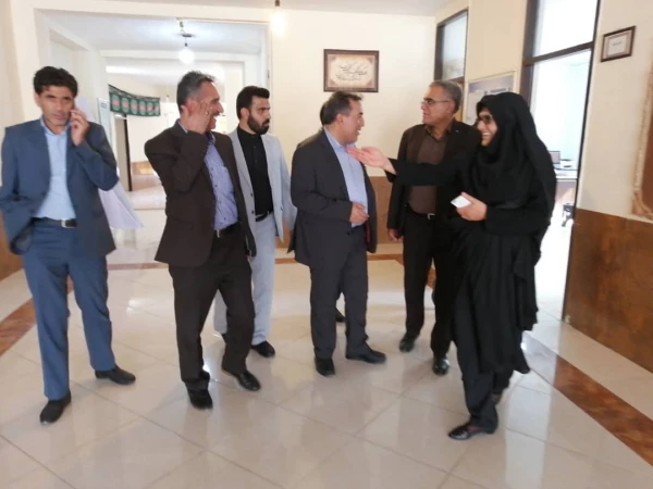 بازدید جناب آقای نجفی مدیر کل محترم آموزش و پرورش از مرکز زینب کبری کازرون 4
