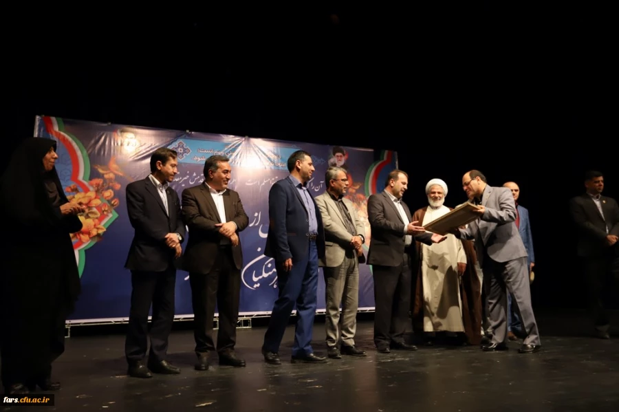 آیین استقبال از دانشجومعلمان جدید الورود دانشگاه فرهنگیان  فارس ،پردیس ها و مراکز این استان برگزار گردید 4