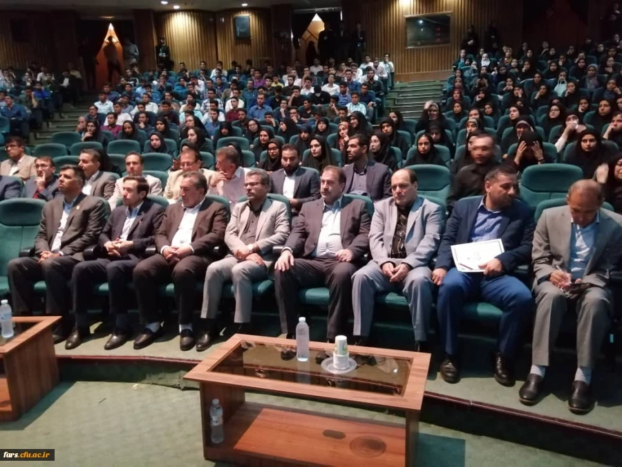 آیین استقبال از دانشجومعلمان جدید الورود دانشگاه فرهنگیان  فارس ،پردیس ها و مراکز این استان برگزار گردید 8