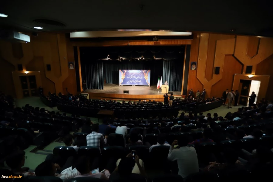 آیین استقبال از دانشجومعلمان جدید الورود دانشگاه فرهنگیان  فارس ،پردیس ها و مراکز این استان برگزار گردید 13