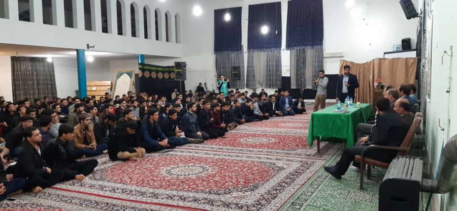 جلسه پرسش و پاسخ دانشجو معلمان با مسئولین استانی دانشگاه فرهنگیان  استان فارس 4