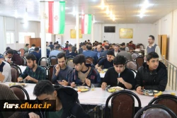 حضور جناب آقای دکتر افلاکی فرد رئیس دانشگاه فرهنگیان فارس در بین دانشجویان و صرف نهار با آنها بمناسبت روز دانشجو 5