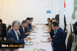 حضور جناب آقای دکتر افلاکی فرد رئیس دانشگاه فرهنگیان فارس در بین دانشجویان و صرف نهار با آنها بمناسبت روز دانشجو 7
