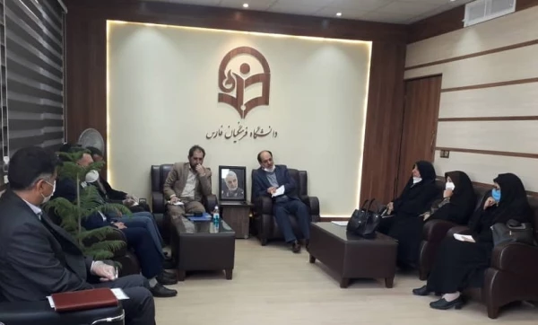  نشست  مدیر امور پردیس های دانشگاه فرهنگیان استان فارس با مدیر کل آموزش و پرورش فارس 2