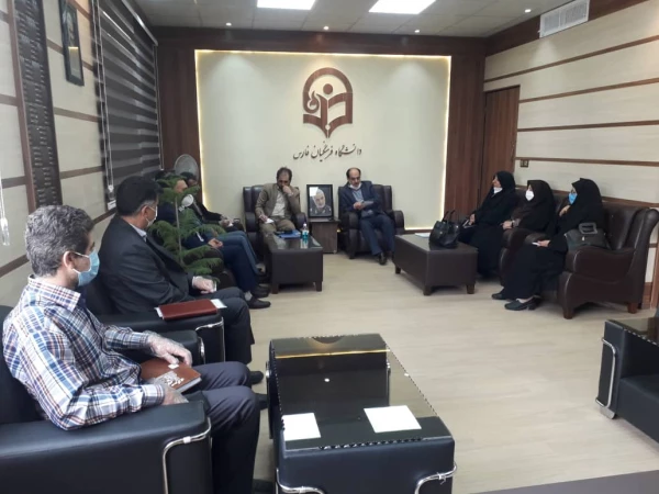  نشست  مدیر امور پردیس های دانشگاه فرهنگیان استان فارس با مدیر کل آموزش و پرورش فارس 3
