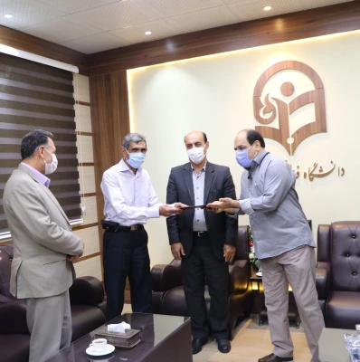 مراسم تجلیل از آزادگان سرافراز دانشگاه فرهنگیان استان فارس برگزار شد. 4