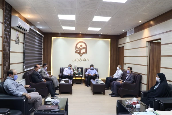 مراسم تجلیل از آزادگان سرافراز دانشگاه فرهنگیان استان فارس برگزار شد. 3