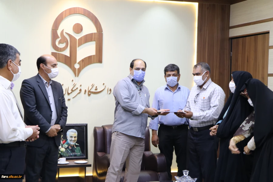 مراسم تجلیل از آزادگان سرافراز دانشگاه فرهنگیان استان فارس برگزار شد. 5