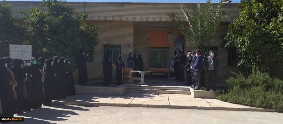 i همزمان با برگزاری مراسم گرامیداشت ایام ا... دهه ی فجر انقلاب اسلامی در پردیس شهید باهنر فارس کتابخانه این پردیس به نام مبارک شهید محسن فخری زاده نامگذاری شد  6