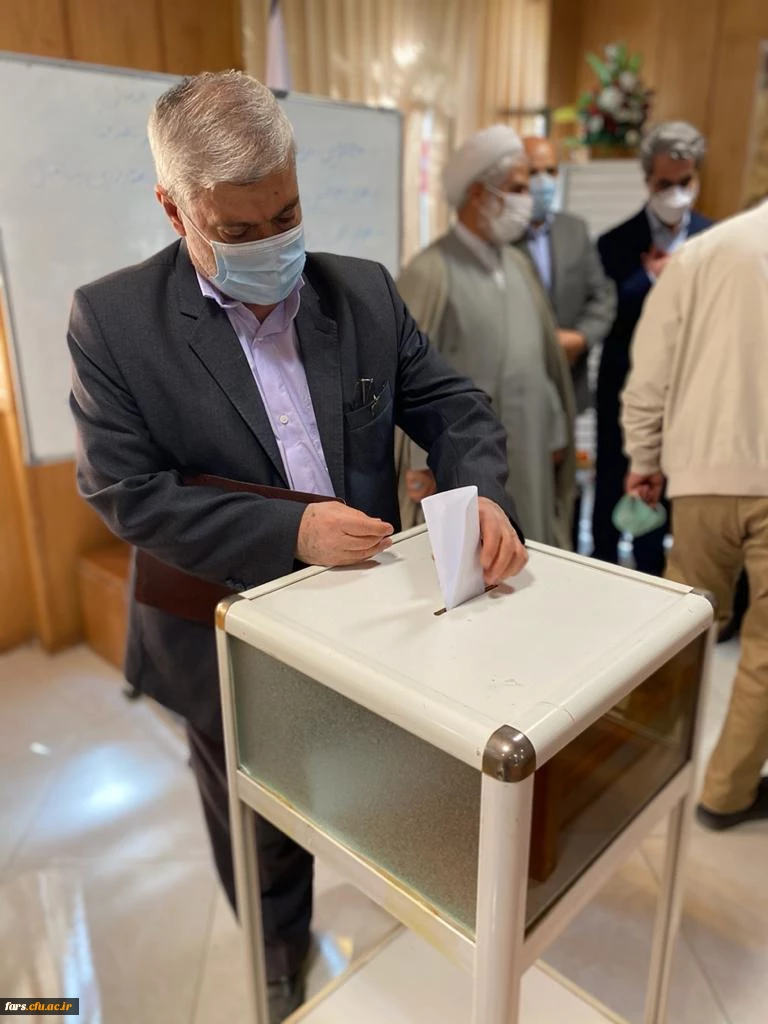 نشست بنیاد خیرین استان فارس، حامی دانشگاه فرهنگیان برگزار شد 9