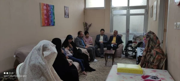 دیدار جمعی از کارمندان دانشگاه فرهنگیان با خانواده شهید احمد خانچی 3