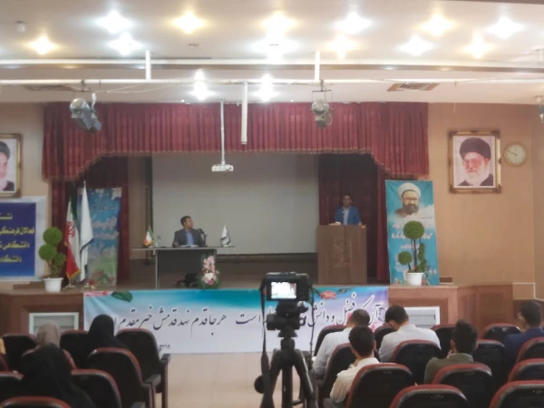 نشست صمیمانه سرپرست دانشگاه فرهنگیان استان فارس با دانشجویان عضو تشکل های دانشجویی پردیس ها و مراکز استان فارس 6