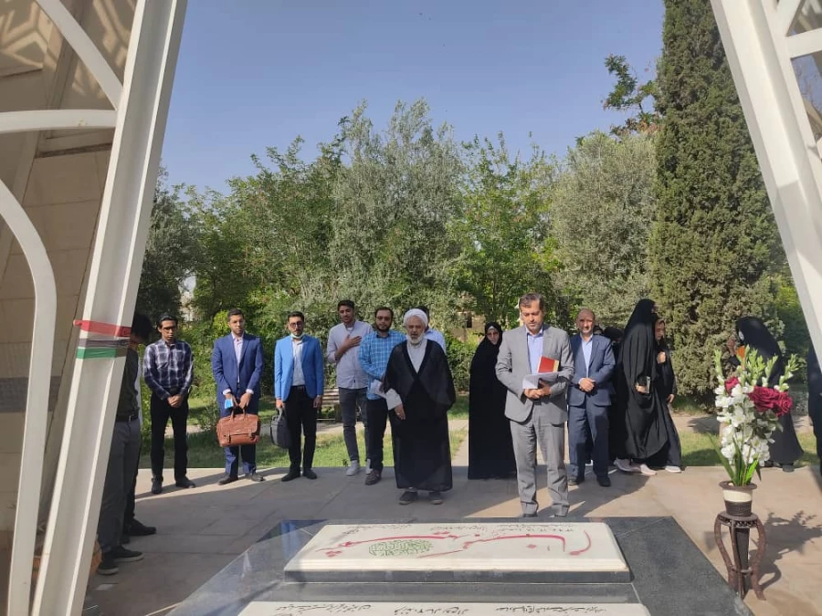 نشست صمیمانه سرپرست دانشگاه فرهنگیان استان فارس با دانشجویان عضو تشکل های دانشجویی پردیس ها و مراکز استان فارس 9