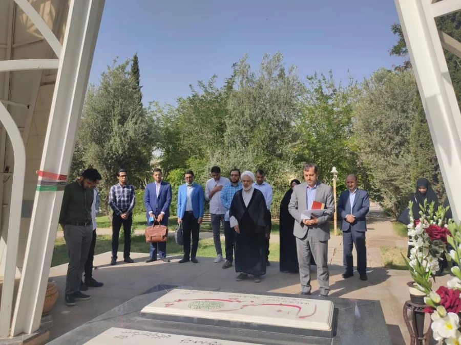 نشست صمیمانه سرپرست دانشگاه فرهنگیان استان فارس با دانشجویان عضو تشکل های دانشجویی پردیس ها و مراکز استان فارس 10