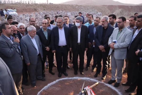 آیین کلنگ زنی ساختمان دانشگاه جامع فرهنگیان استان فارس با حضور وزیر آموزش و پرورش و جناب دکتر صحرایی  ریاست  محترم دانشگاه فرهنگیان و جمعی از فرهنگیان  2