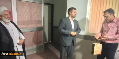 جلسه تقدیر از زحمات همکار گرامی جناب آقای منصور رئیسی بخاطر برپایی منظم نماز جماعت در مدیریت امور پردیس های استان فارس