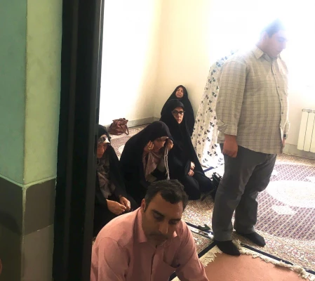 جلسه تقدیر از زحمات همکار گرامی جناب آقای منصور رئیسی بخاطر برپایی منظم نماز جماعت در مدیریت امور پردیس های استان فارس 6