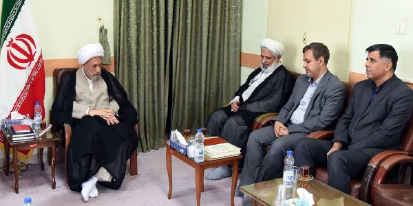 دیدار مسولان  دانشگاه فرهنگیان استان فارس با امام جمعه شیراز و نمانیده ولی فقیه در استان فارس 2