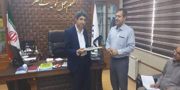 جلسه برنامه ریزی ترم تابستان آموزشی اردویی دانشجویان ورودی سال ۹۸ با حضور اعضای قرارگاه استانی در روز شنبه ۱۸ تیرماه ۱۴۰۱ در مدیریت استانی برگزار شد. 2