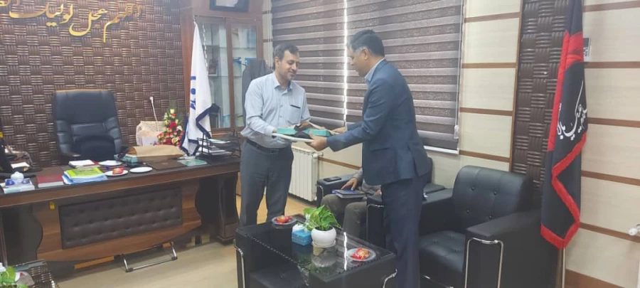 جلسه برنامه ریزی ترم تابستان آموزشی اردویی دانشجویان ورودی سال ۹۸ با حضور اعضای قرارگاه استانی در روز شنبه ۱۸ تیرماه ۱۴۰۱ در مدیریت استانی برگزار شد. 3