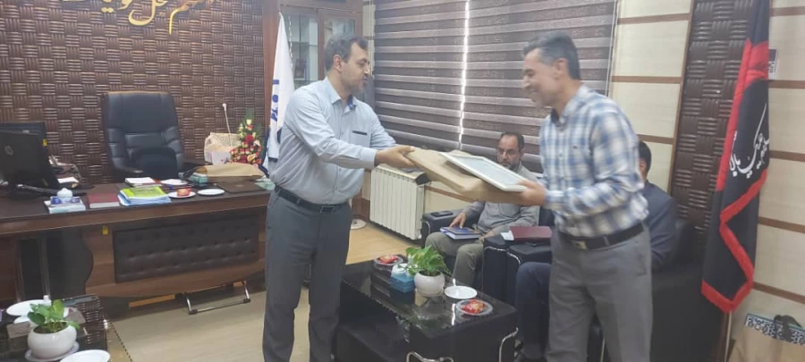 جلسه برنامه ریزی ترم تابستان آموزشی اردویی دانشجویان ورودی سال ۹۸ با حضور اعضای قرارگاه استانی در روز شنبه ۱۸ تیرماه ۱۴۰۱ در مدیریت استانی برگزار شد. 4